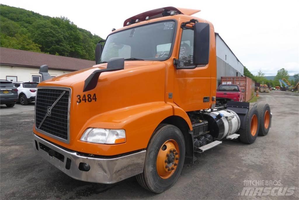 Volvo VNM64T Châssis cabine