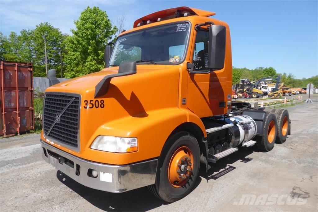 Volvo VNM64T Châssis cabine