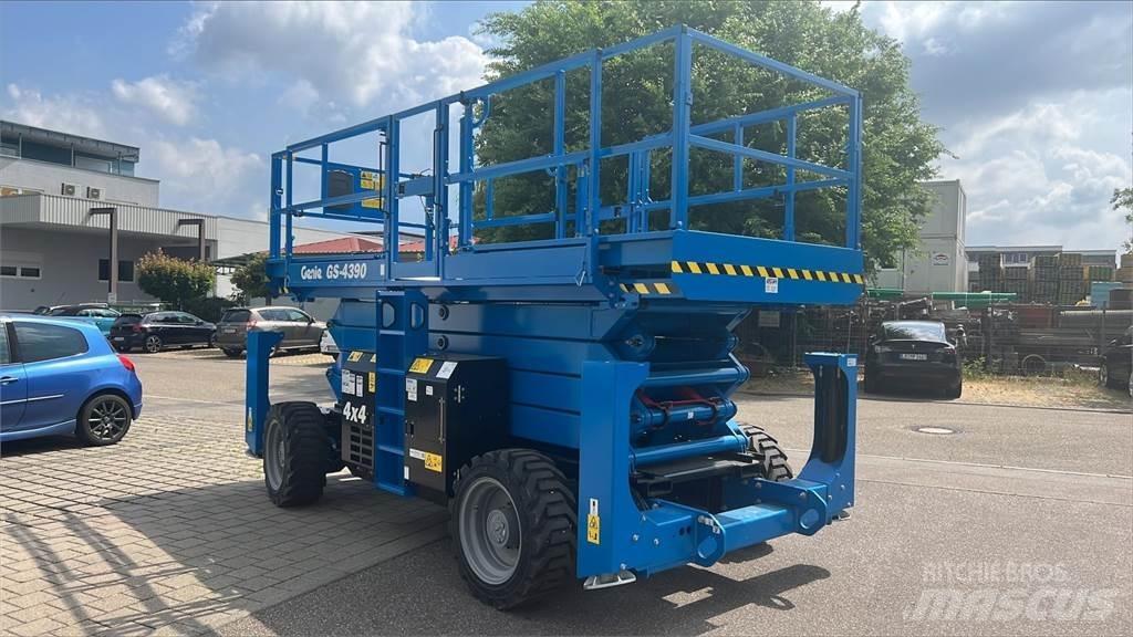 Genie GS-4390RT Nacelle ciseaux