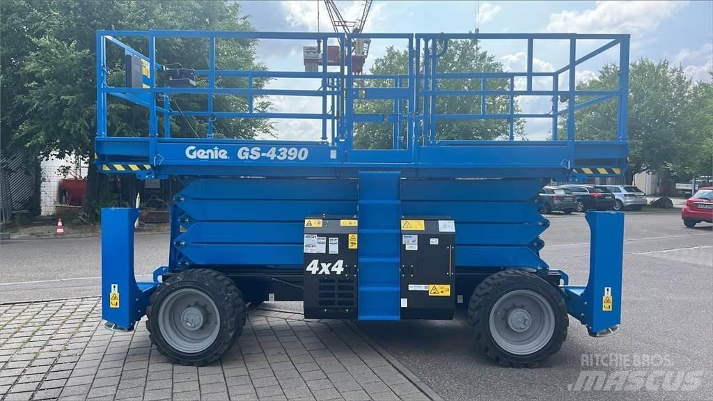 Genie GS-4390RT Nacelle ciseaux