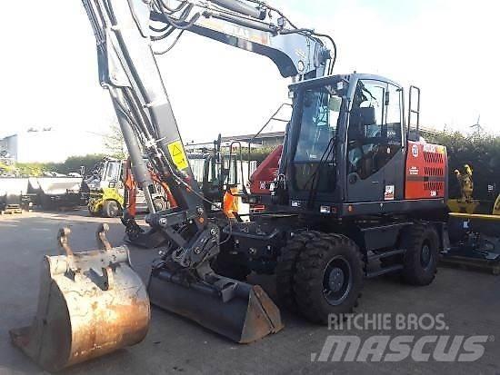 Atlas 150W Pelle sur pneus
