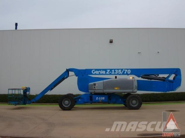 Genie Z-135/70 Nacelles articulées