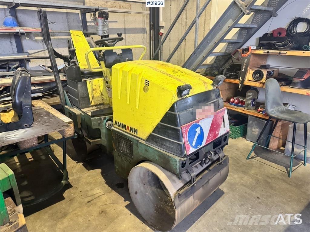 Ammann AV12-2 Mini compacteur