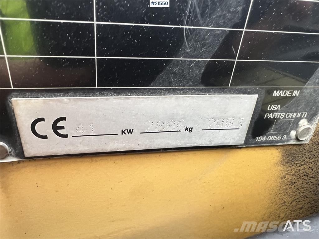 CAT 226 Chargeuse compacte