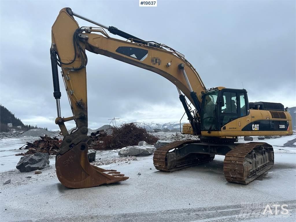 CAT 300D Pelle sur chenilles