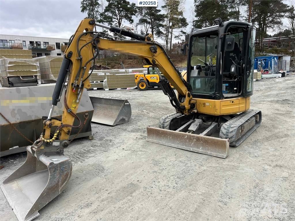 CAT 303.5ECR Pelle sur chenilles