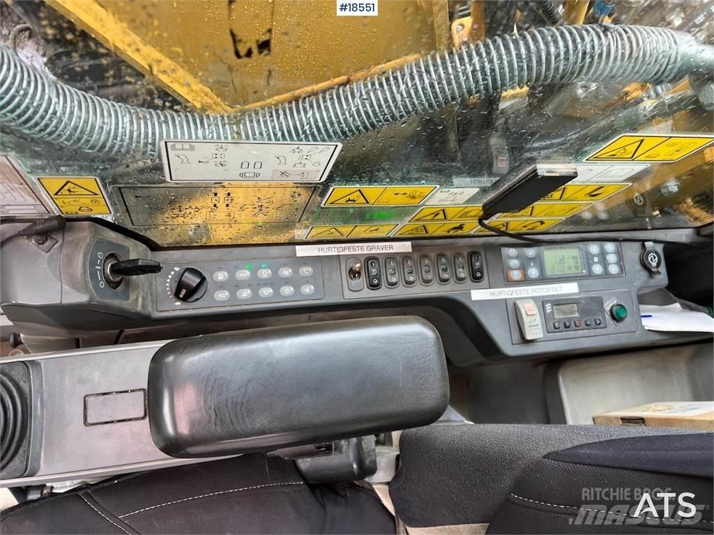CAT 320E Pelle sur chenilles