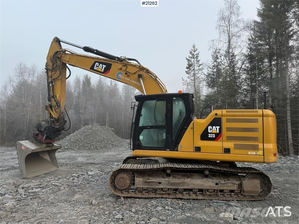 CAT 323 Pelle sur chenilles