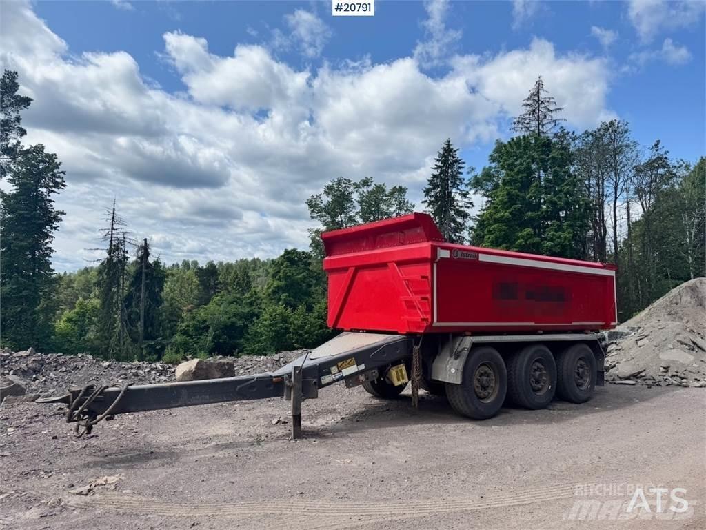 Istrail Trailer. Remorque benne