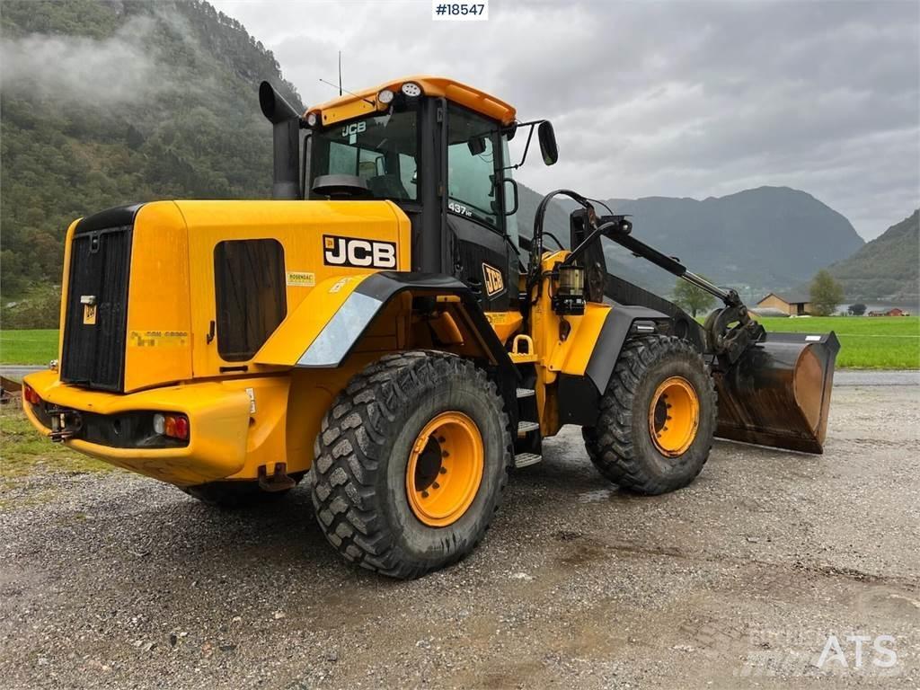 JCB 437HT Chargeuse sur pneus