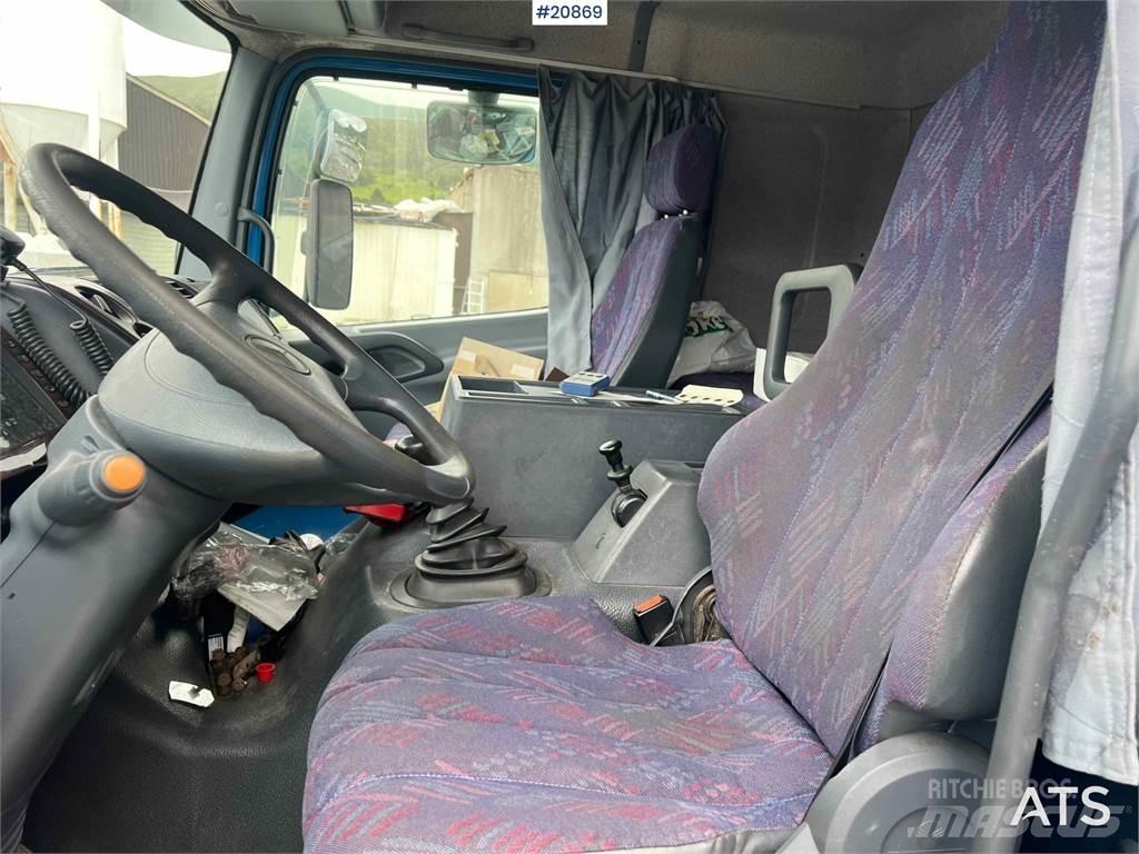 Mercedes-Benz 1523 Camion Fourgon