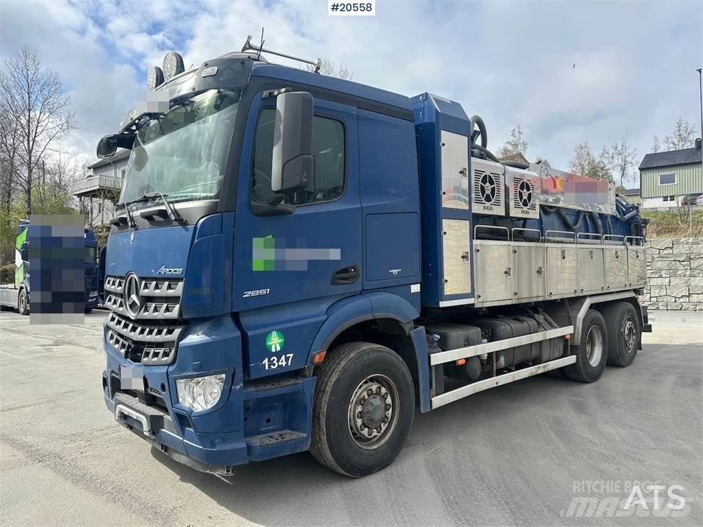 Mercedes-Benz Arocs Camions et véhicules municipaux