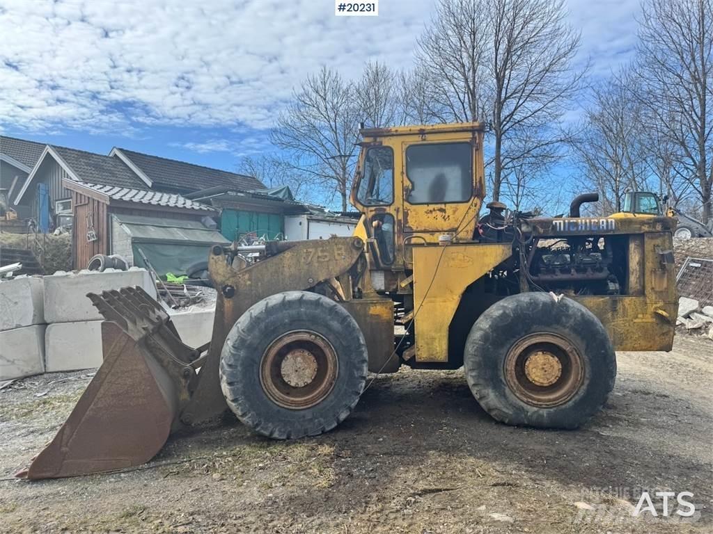 Michigan 75B Chargeuse sur pneus