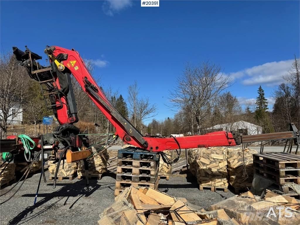 Palfinger Tømmerkran Camion plateau ridelle avec grue