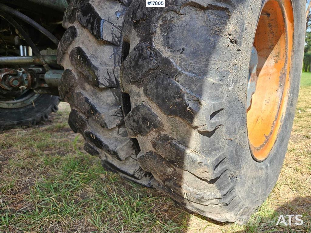 Atlas 1404 Pelle sur pneus