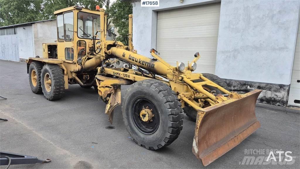 Baukema SHM4-120A Niveleuse