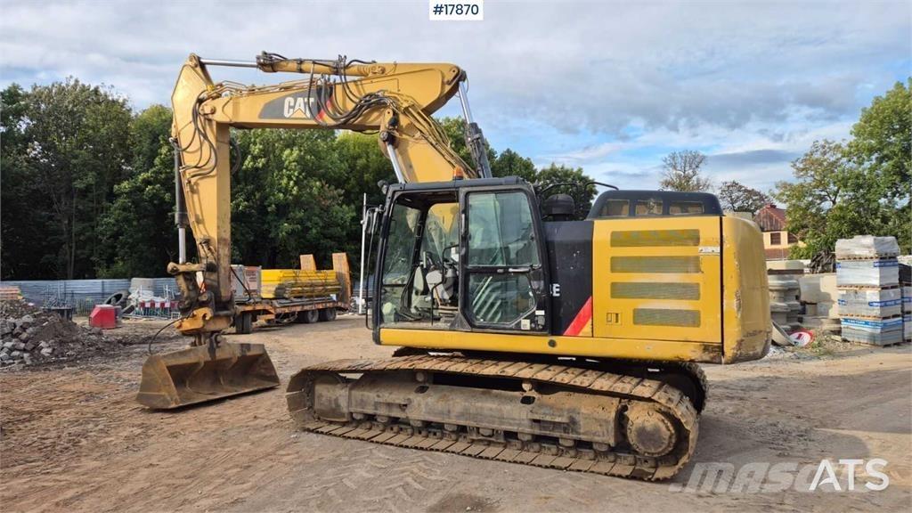 CAT 324E Pelle sur chenilles