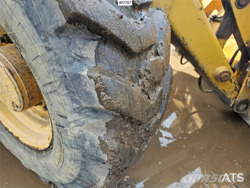 CAT 432E Tractopelle