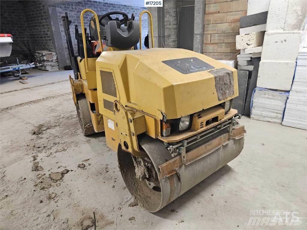 CAT CB24 Rouleaux tandem