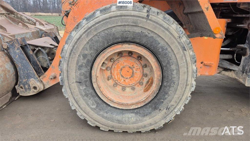 Doosan DL 250 Chargeuse sur pneus
