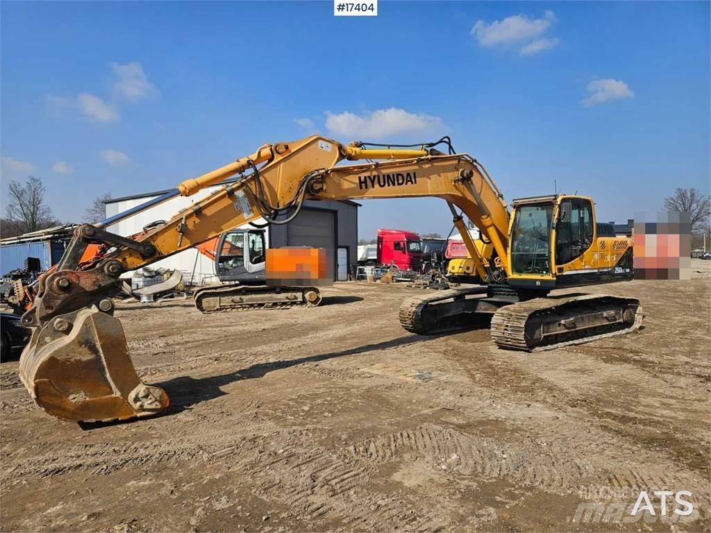 Hyundai R260LC Pelle sur chenilles