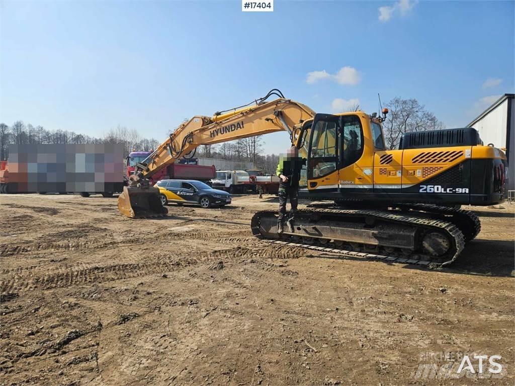 Hyundai R260LC Pelle sur chenilles