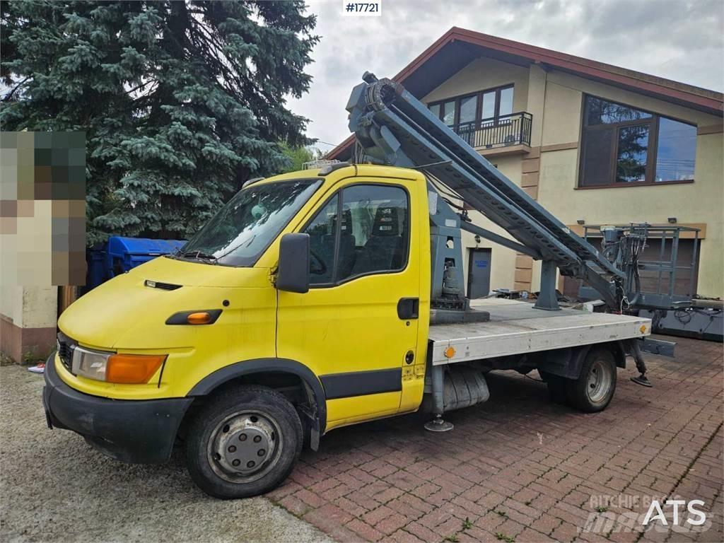 Iveco Daily 35C11 Camion plateau ridelle avec grue