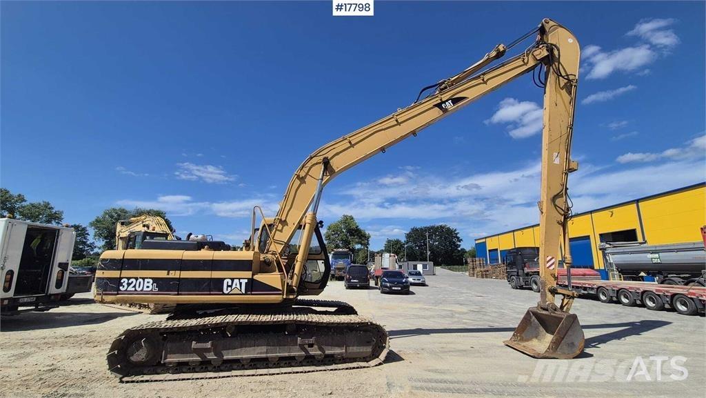 JCB JS 220 LONG Pelle sur chenilles
