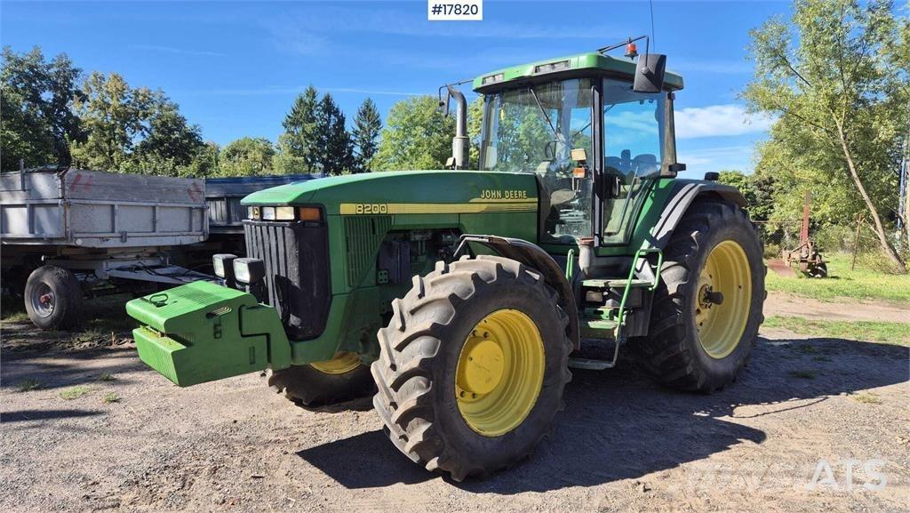 John Deere 8200 Tracteur