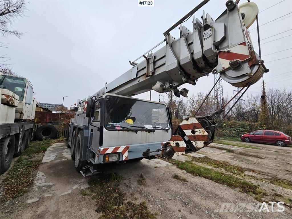 Liebherr 1050-1 Grues tout terrain