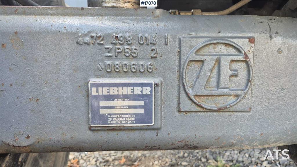 Liebherr A 900C Pelle sur pneus