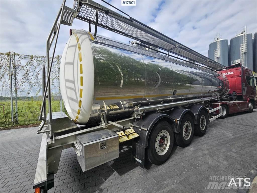 Magyar 6 Ms 2B6 07 Semi remorque citerne