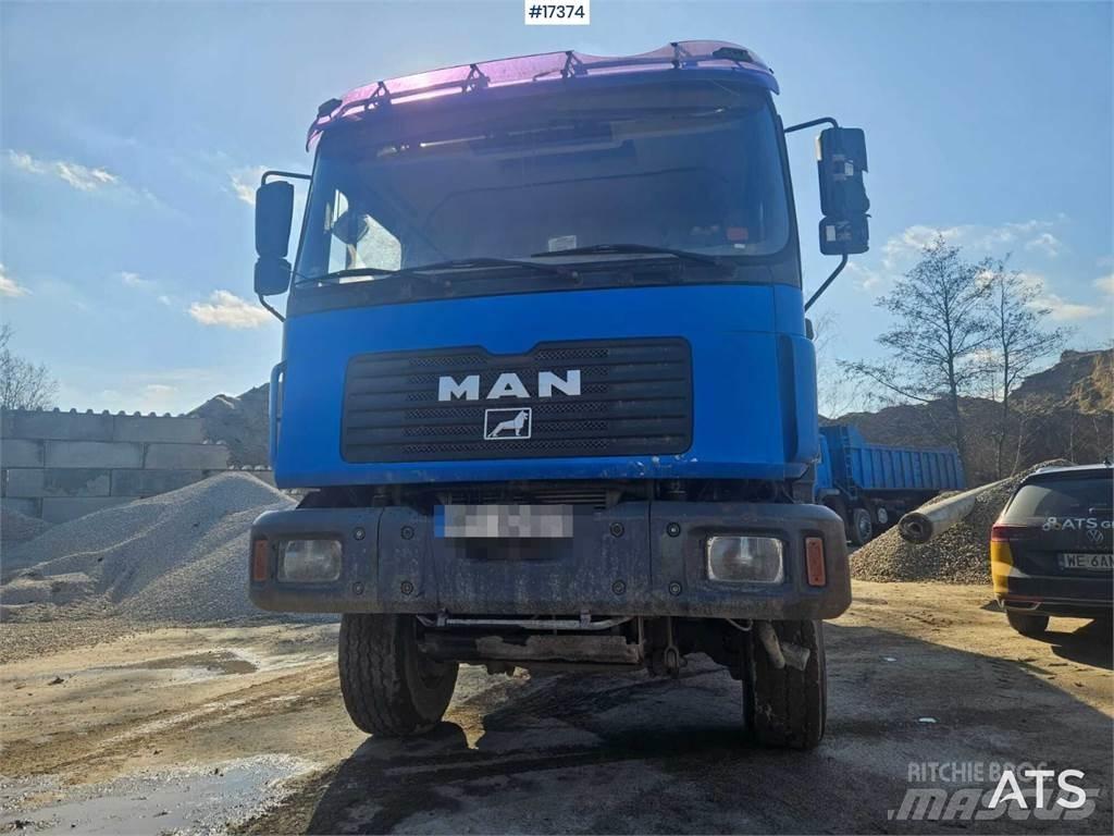 MAN 28.364 6x6 Camion benne