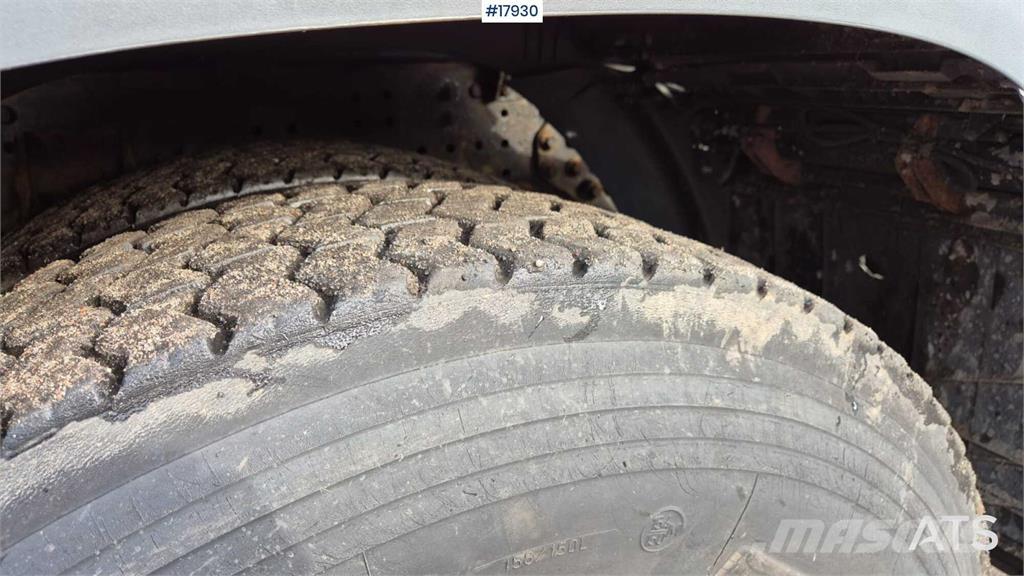 MAN TGA 18.320 Camion benne