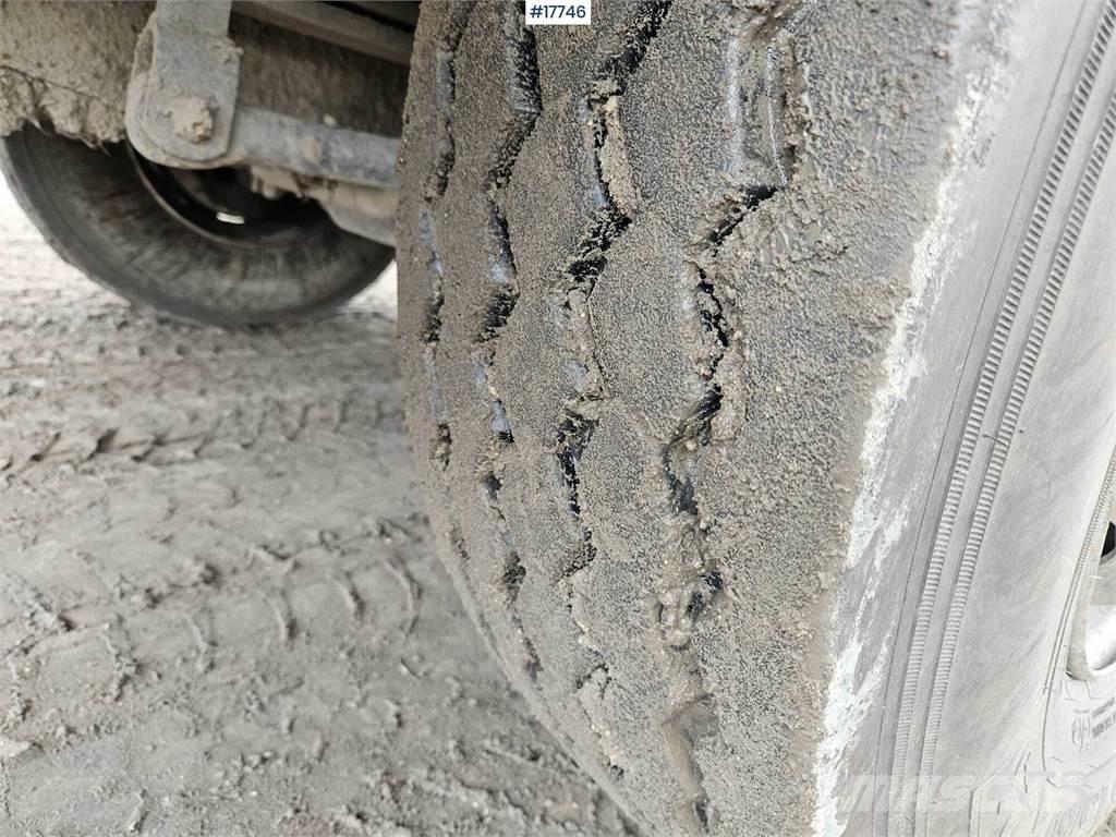 MAN TGA 26.390 Camion benne