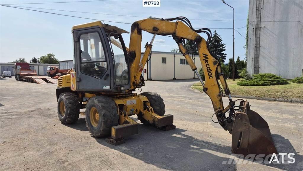 Mecalac 12MX Pelle sur pneus