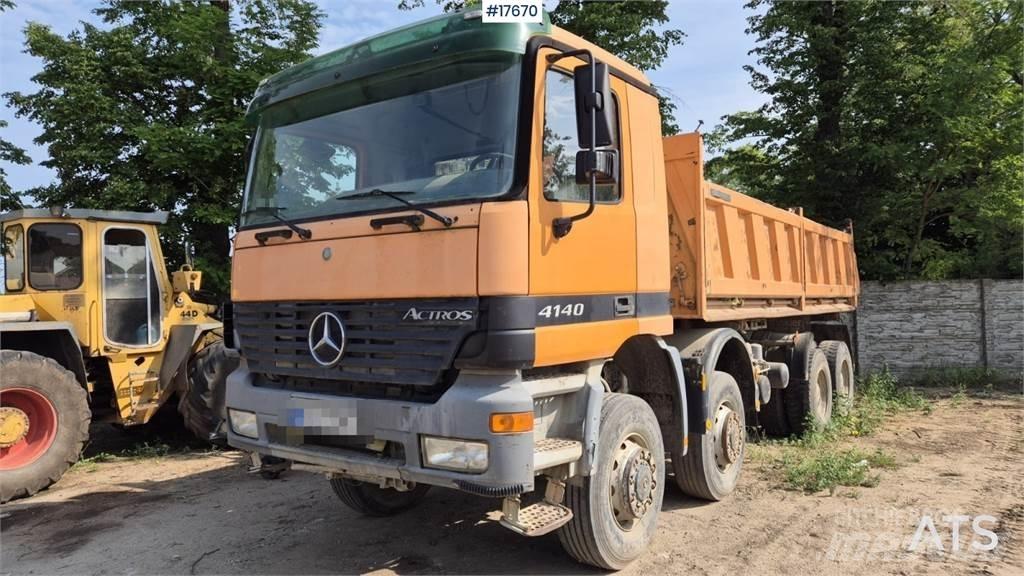 Mercedes-Benz 4140 Camion benne