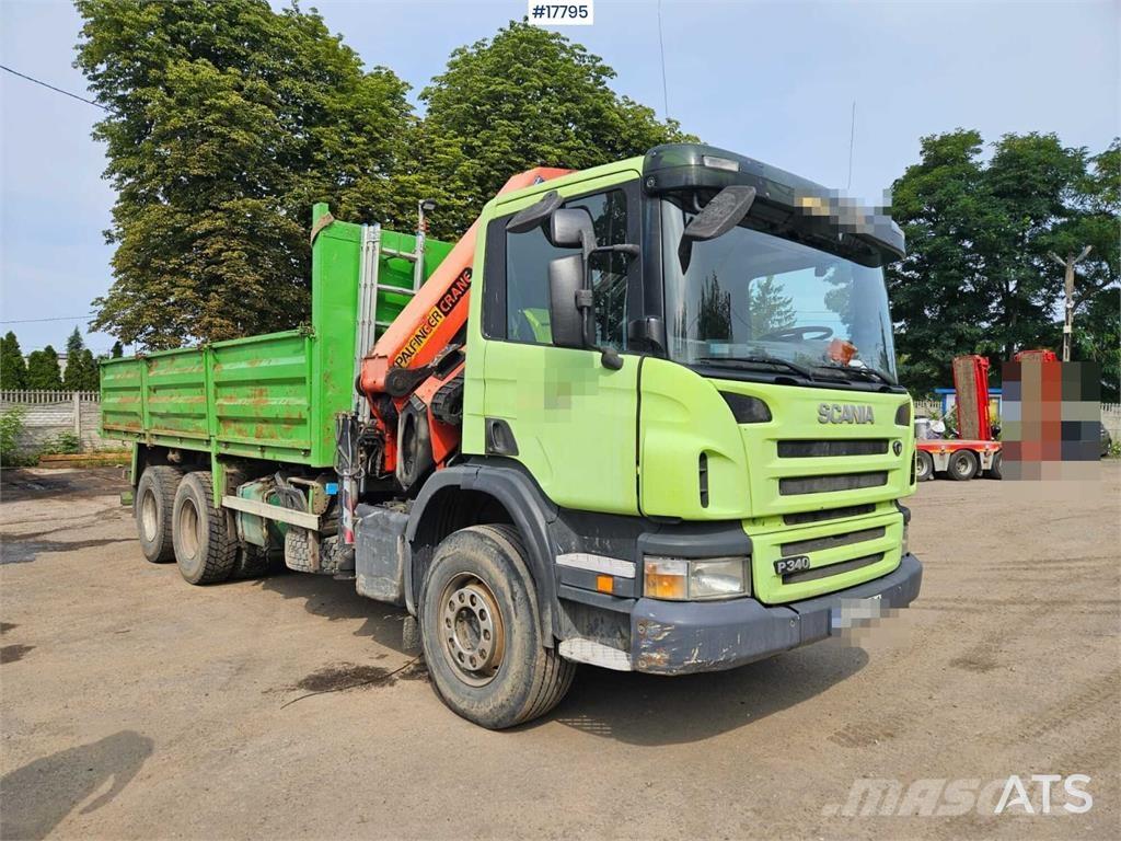 Scania P 340 Camion plateau ridelle avec grue