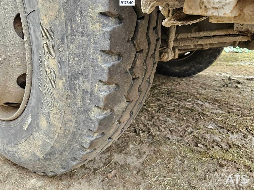 Volvo 420 8x4 Camion benne