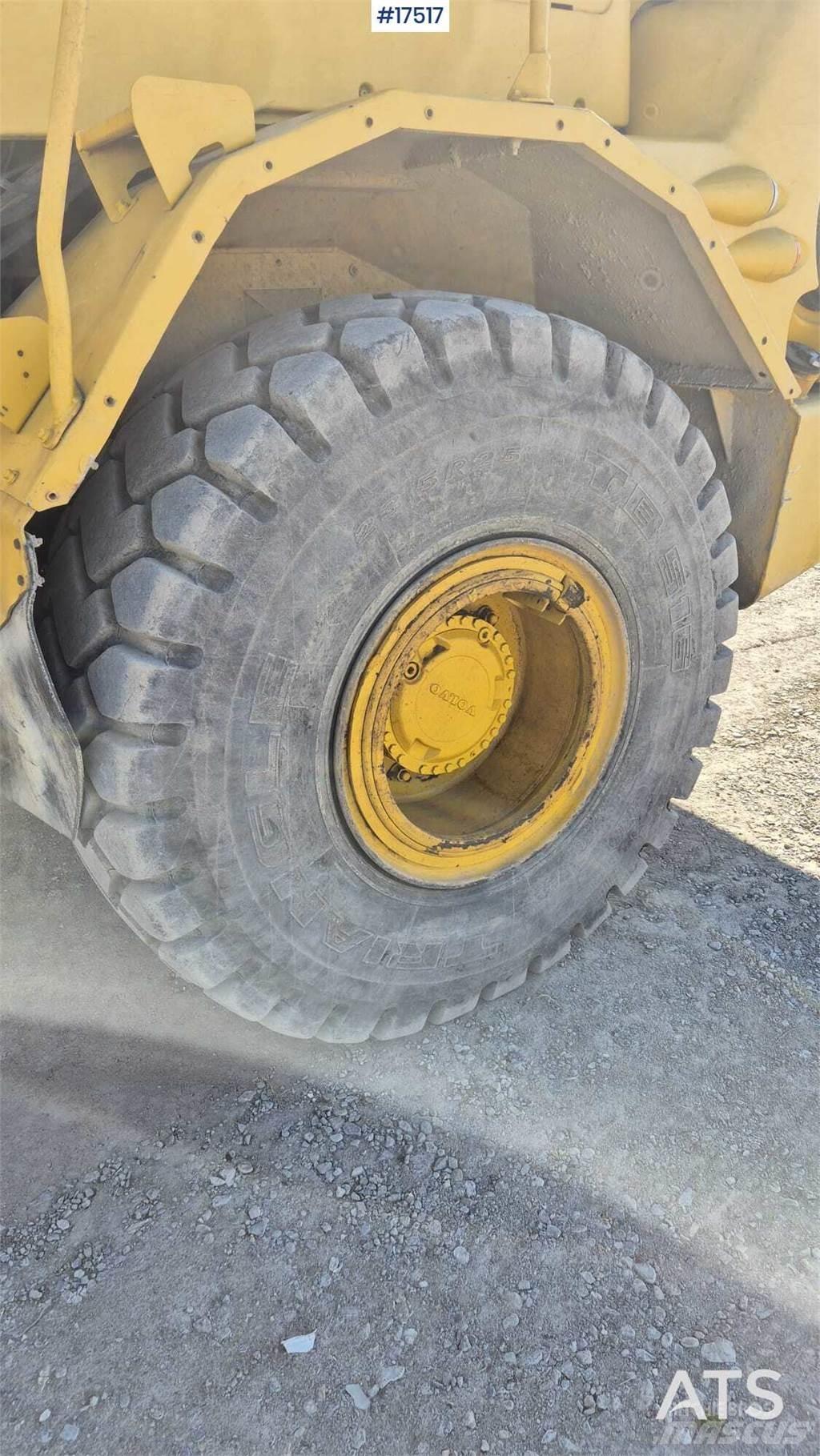 Volvo A25D Tombereau articulé