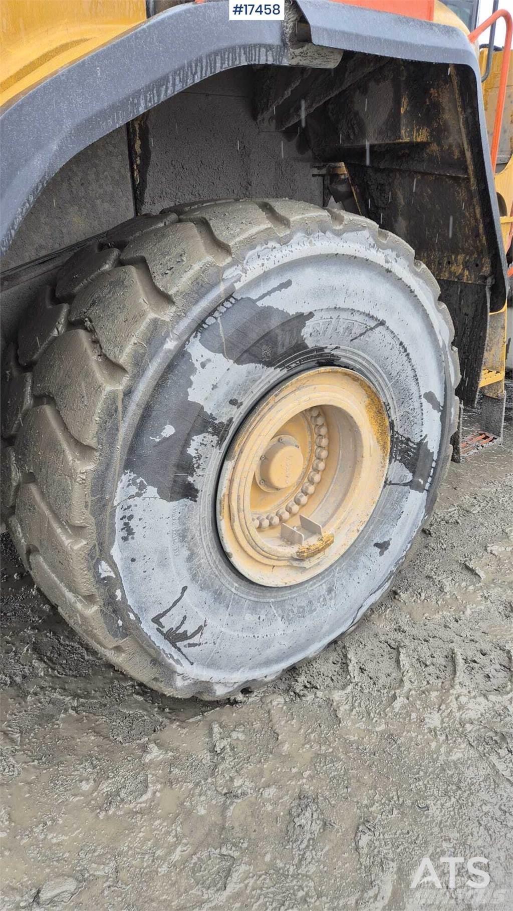 Volvo L220H Chargeuse sur pneus