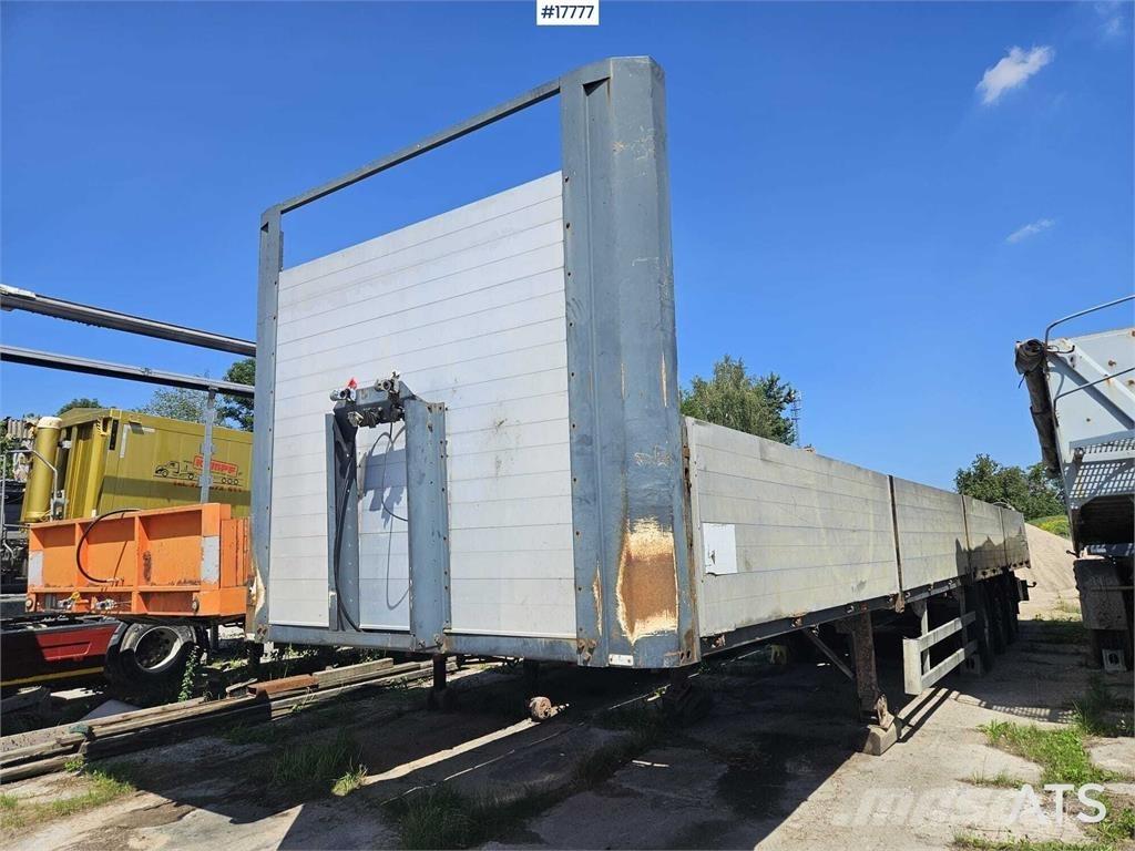 Zaslaw D-651 Semi remorque plateau ridelle