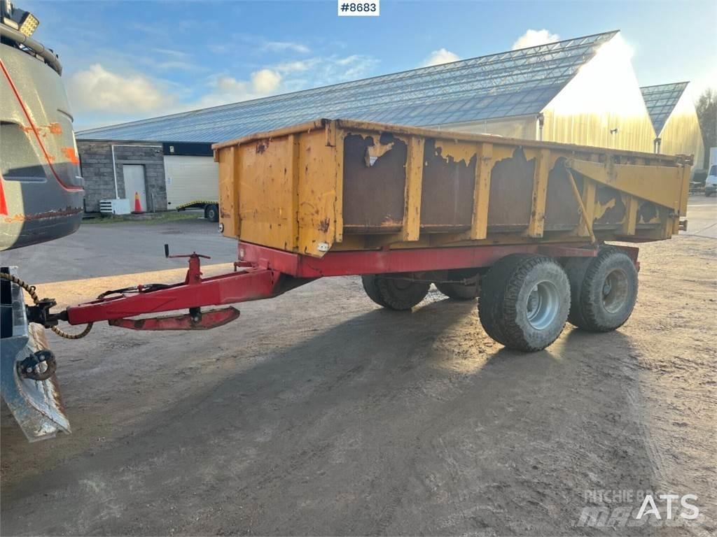 Atlas 160W Pelle sur pneus