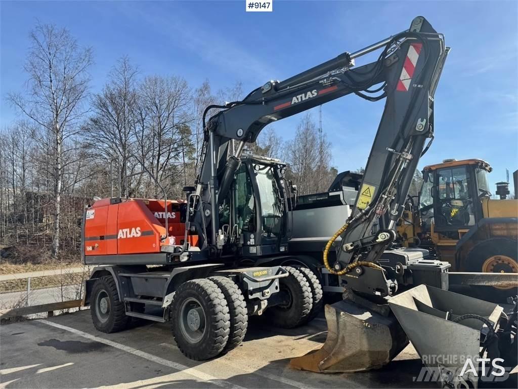 Atlas 160W Pelle sur pneus