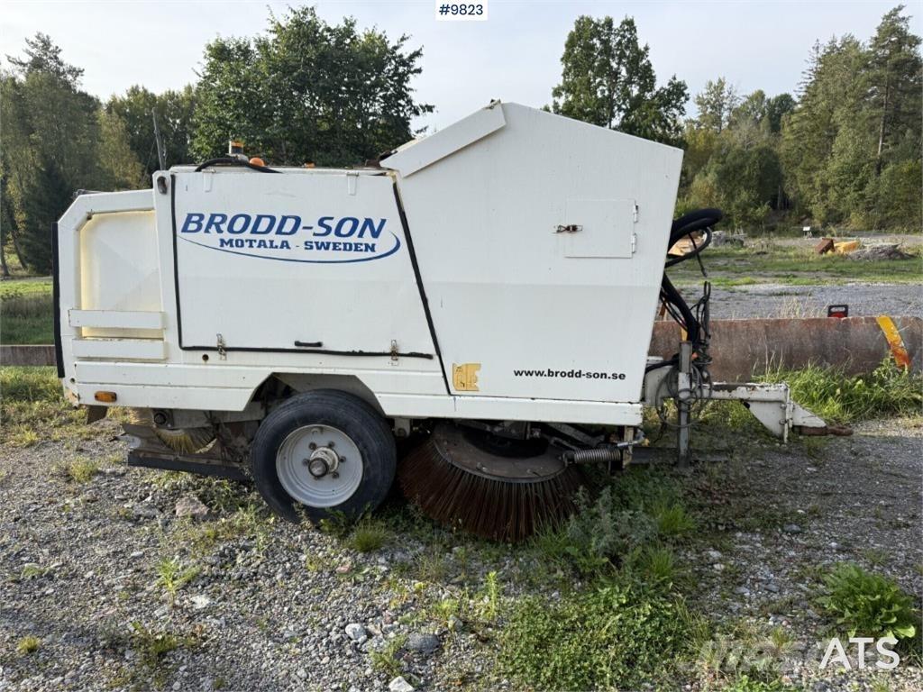 Brodd-Son Nordic Camion balayeur