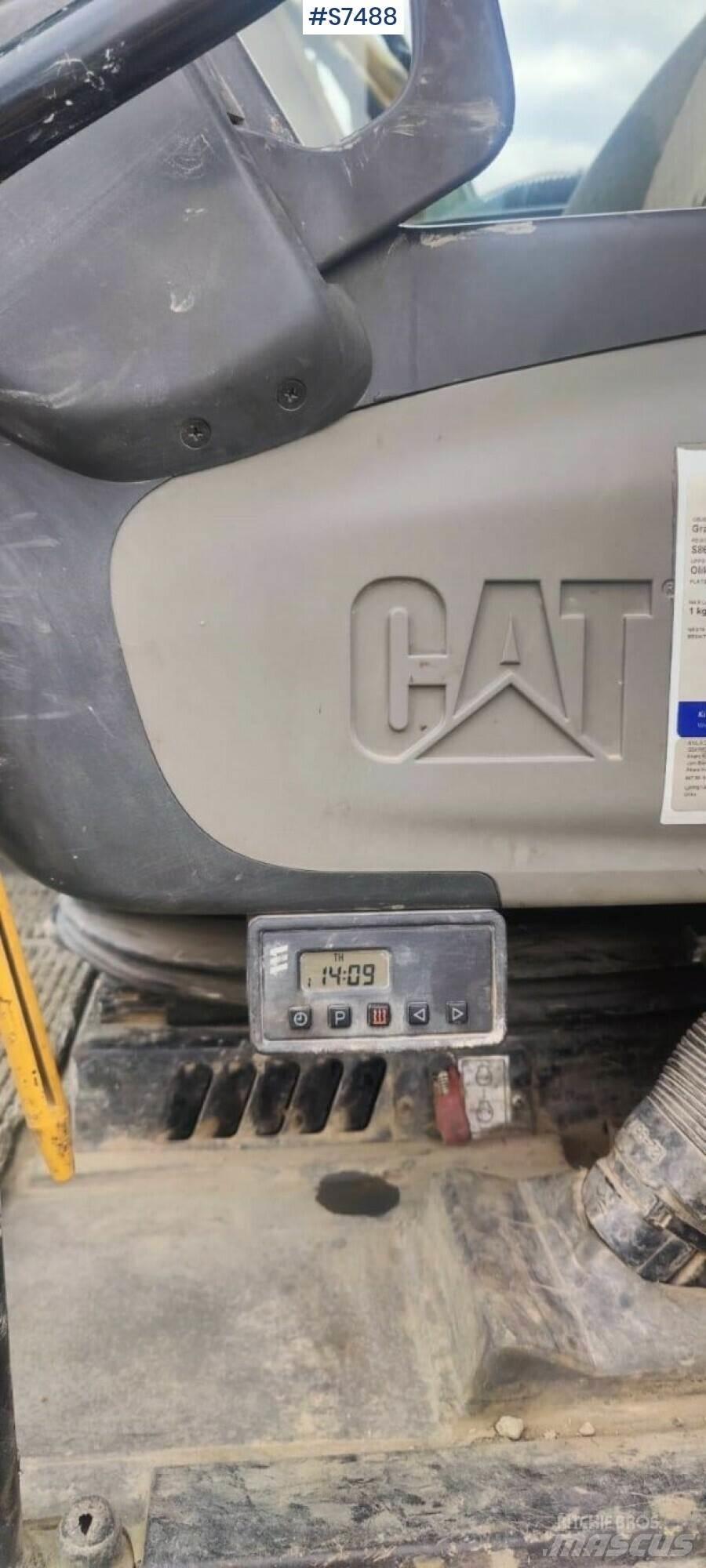 CAT 319D Pelle sur chenilles