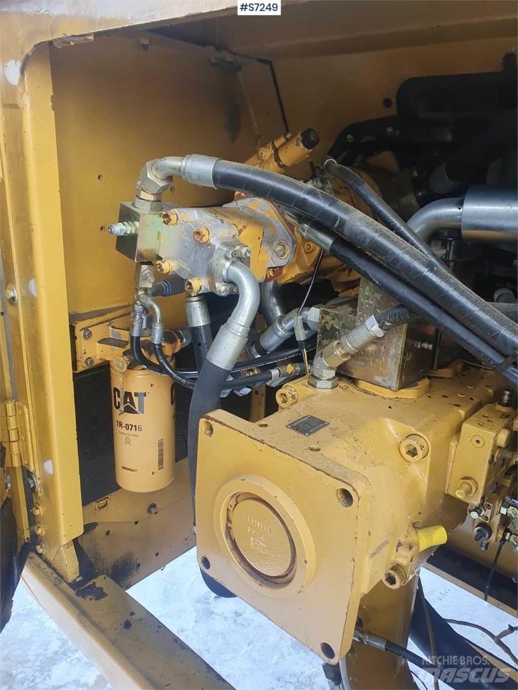 CAT 365C Pelle sur chenilles
