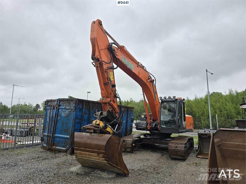 Hitachi ZX 250 LC-3 Pelle sur chenilles