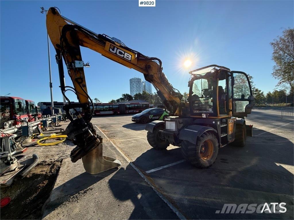 JCB Hydradig 110W Pelle sur pneus