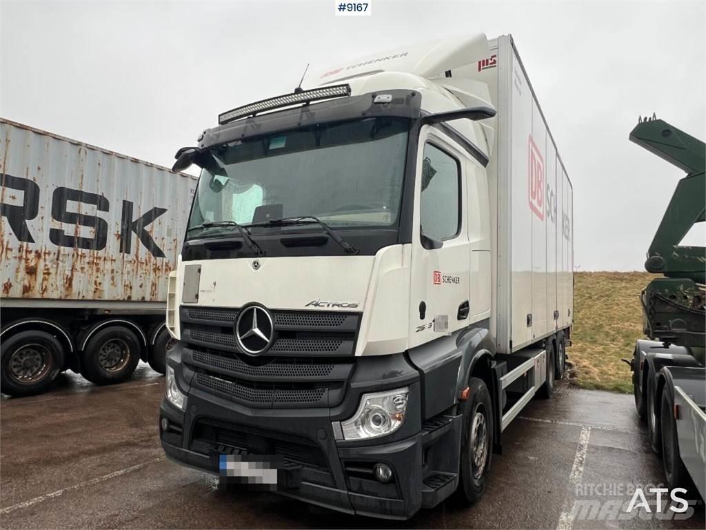 Mercedes-Benz Actros Camion Fourgon